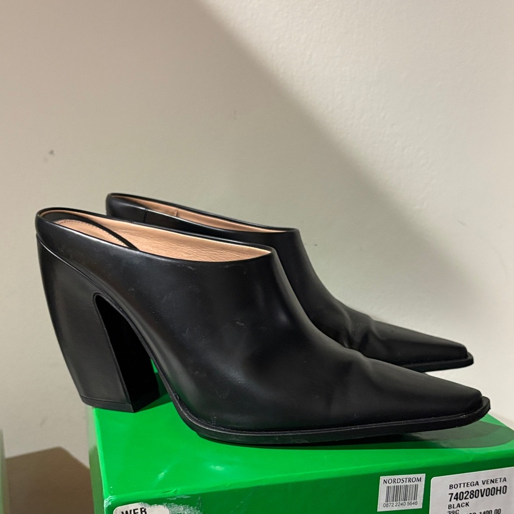 Bottega Veneta Sleek Black Mules